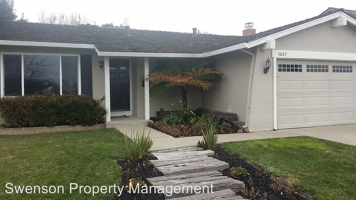 Foto principal - 3003 Pine Valley Rd