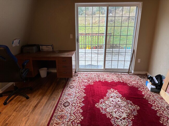 Building Photo - 432 N Yodel Ln