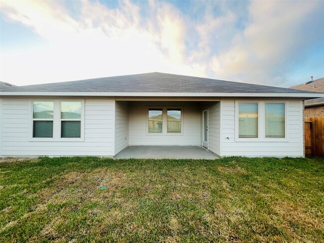 Building Photo - 5146 Bay Mdws Ln