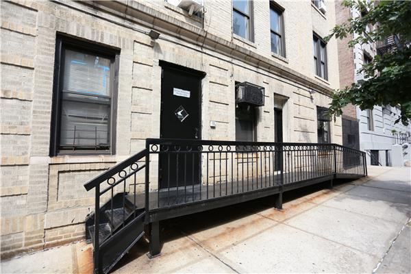 Primary Photo - 1 Cabrini Blvd