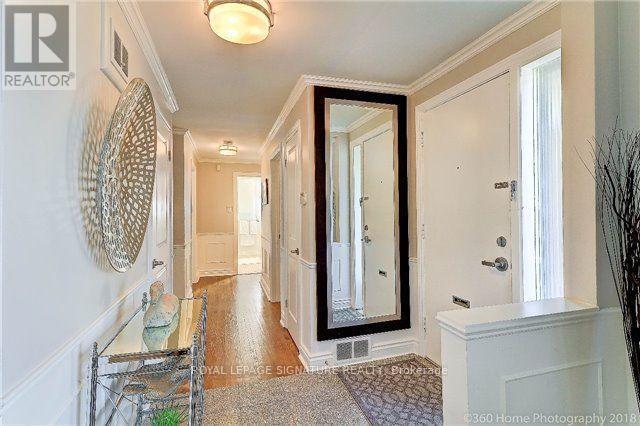 Photo du bâtiment - 195 York Mills Rd