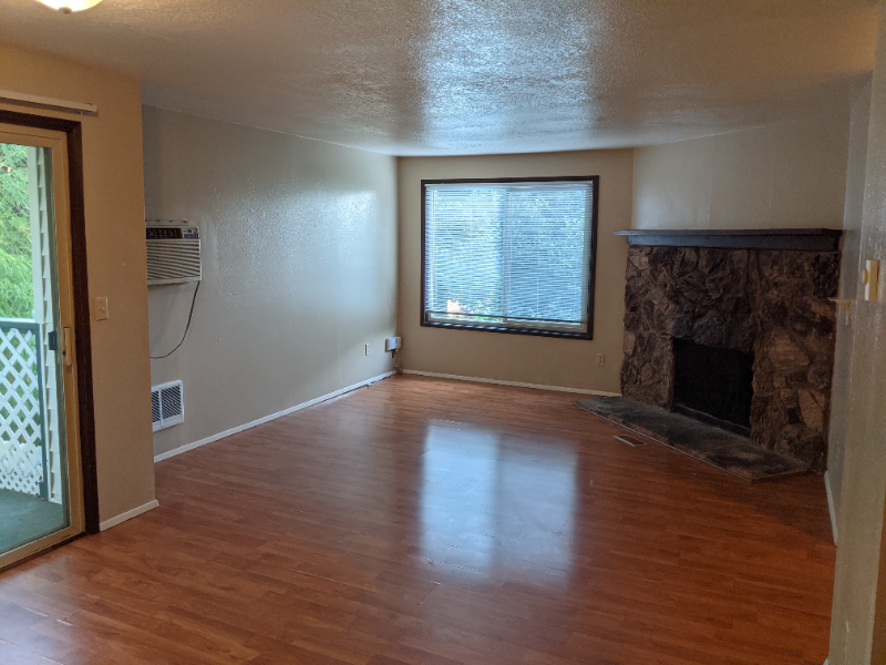 Foto principal - 204 S Cherry Dr