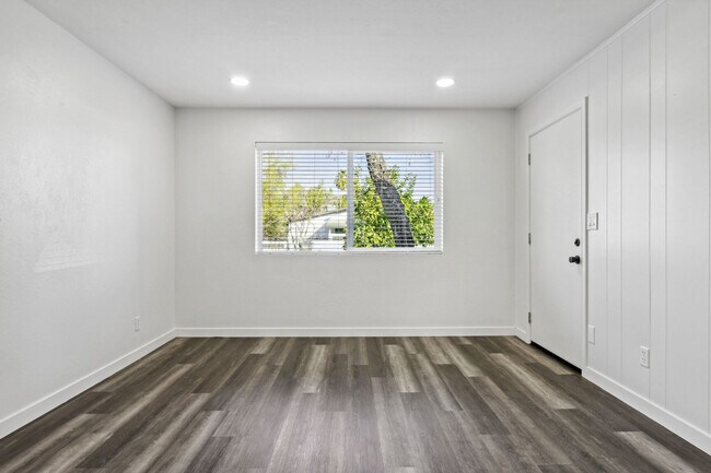 Foto del edificio - 1227 W 4th St