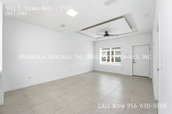 Building Photo - 901 E Yuma Ave