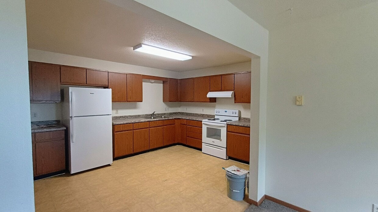 Primary Photo - Charming 1 Bedroom Apartment in Quiet Mont...