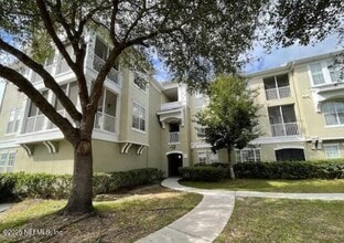 Building Photo - 8290 Gate Pkwy W