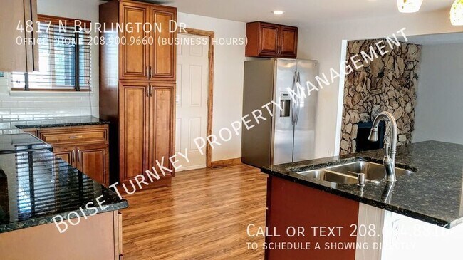 Foto del edificio - 4817 N Burlington Cir