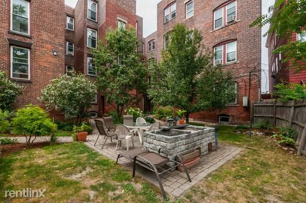 Primary Photo - 152 Berkshire St