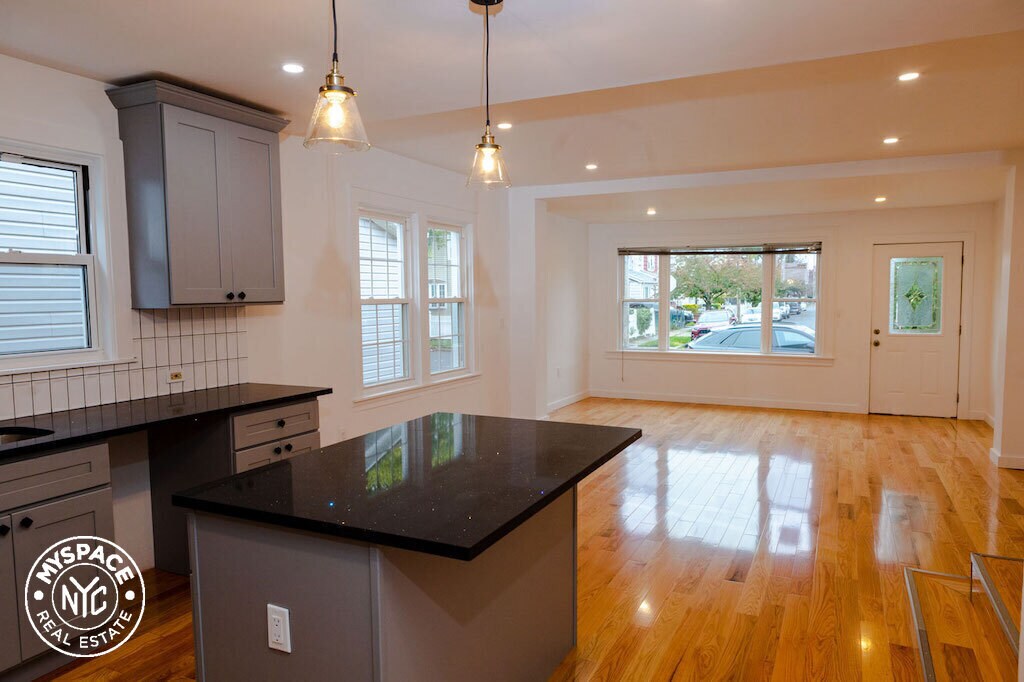 Foto principal - 215-34 106th Ave
