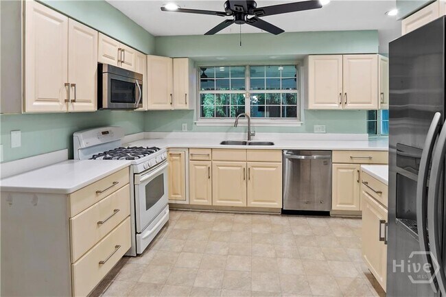 Foto del edificio - 115 Phyllis Dr