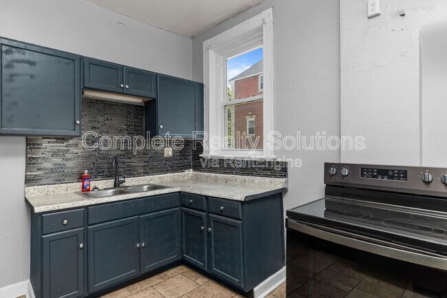 Foto del edificio - 5866 Etzel Ave