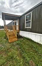 Building Photo - 18325 Miller Ln