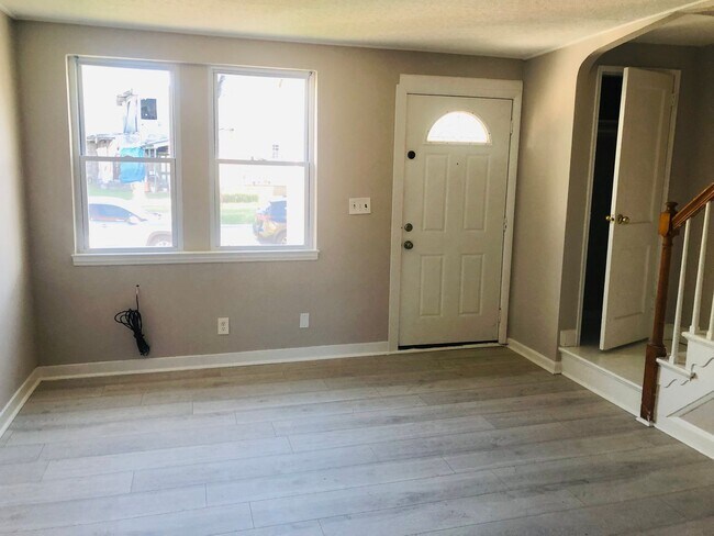 Foto del edificio - Renovated 2bed 2bath in Middle River