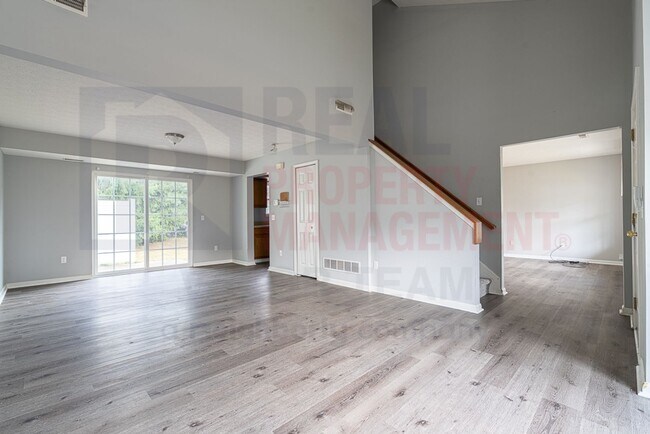 Foto del edificio - Beautifully maintained 3 Bed 2 Bath Home i...