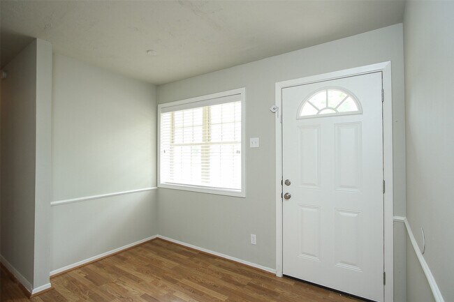 Foto del edificio - 30115 Misty Meadow Dr
