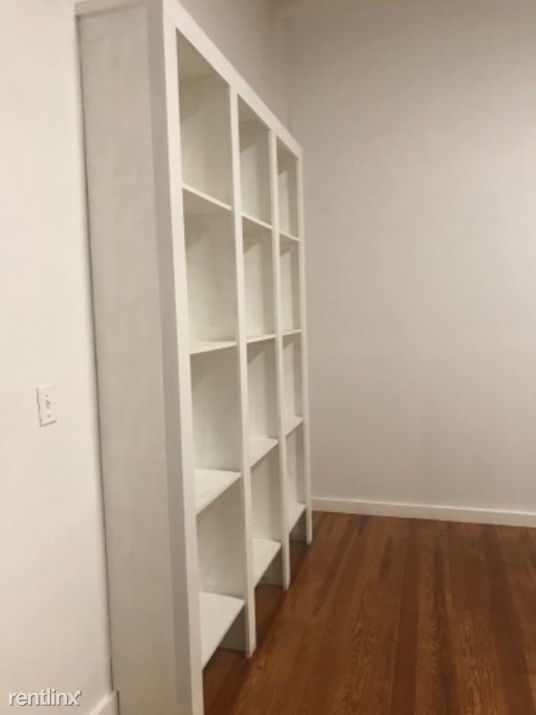 Foto del edificio - 441 E Chester St