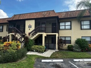 Building Photo - 7221 Golf Colony Ct