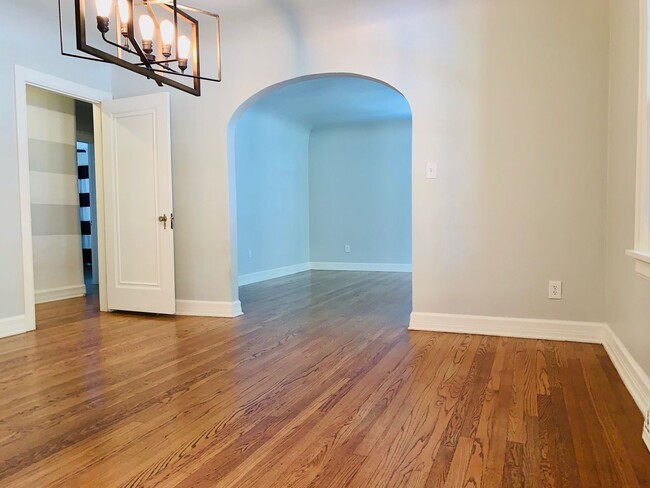 Building Photo - Beautiful 2BD 2BA Home in Edgemere Park!!!