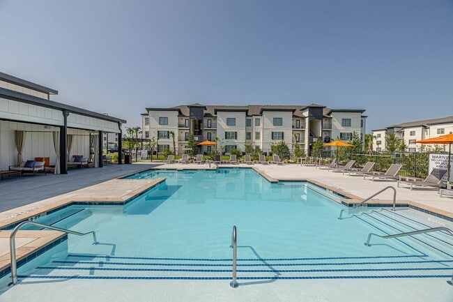 Building Photo - Atlantic Breeze Apartments