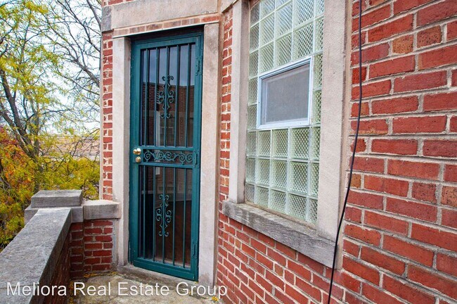 Foto del edificio - 6108 S Dorchester Ave