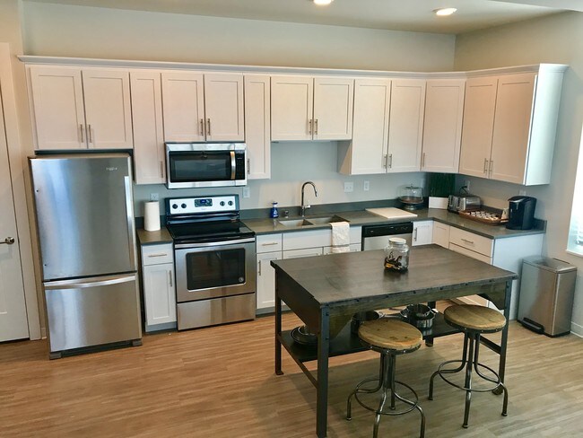 Foto del edificio - Manseau Flats