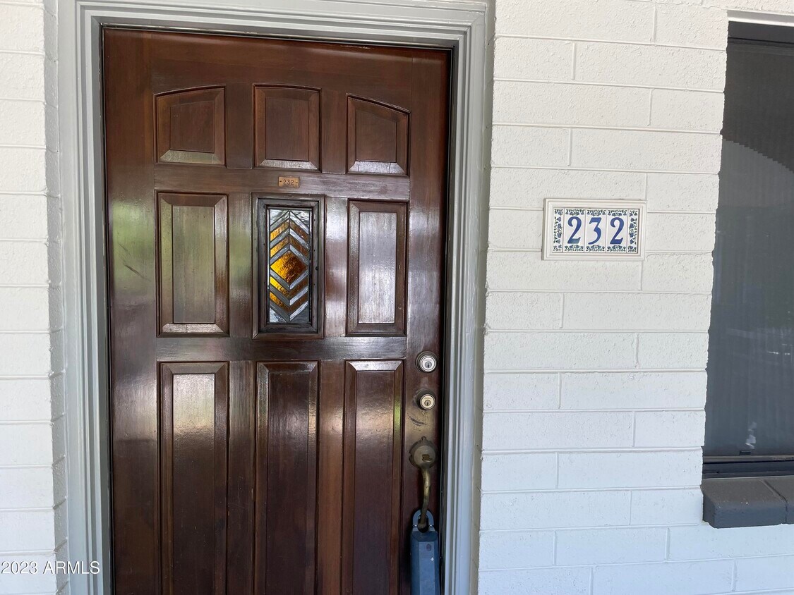 749 E Montebello Ave Unit 232, Phoenix, AZ 85014 Room for Rent in