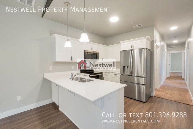 Building Photo - 4716 W Grady Ln
