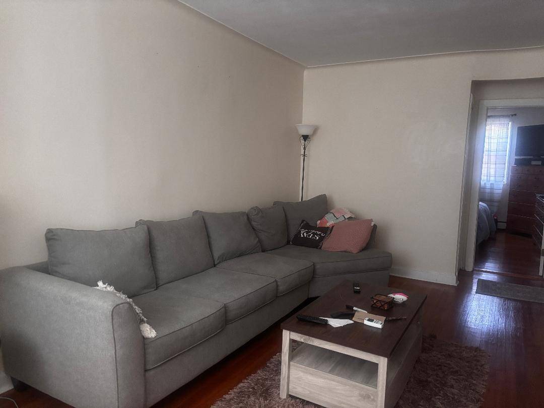 Primary Photo - 15 Dongan Ave