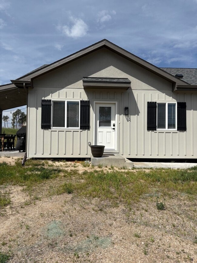 Building Photo - 13105 Ethyl St