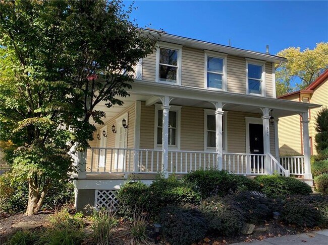 Building Photo - 601 Chestnut Rd