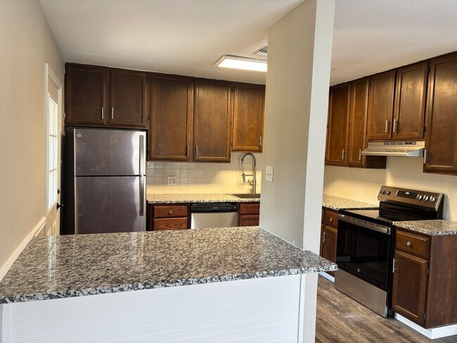 Foto del edificio - 4/2/2 Brick Home in Nice Sherman Neighborhood