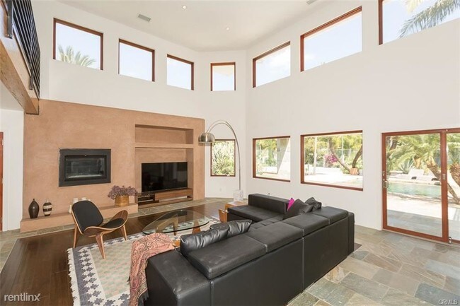 Foto del edificio - 7 br, 8 bath House - 160 S Belleza Ln