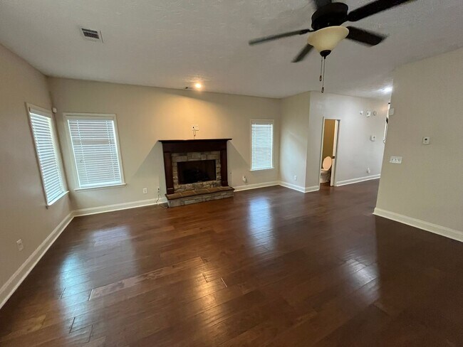 Foto del edificio - 1247 Cottage Pointe Ct