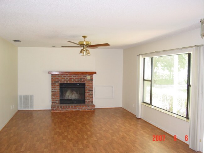 Foto del edificio - 4751 S Wind