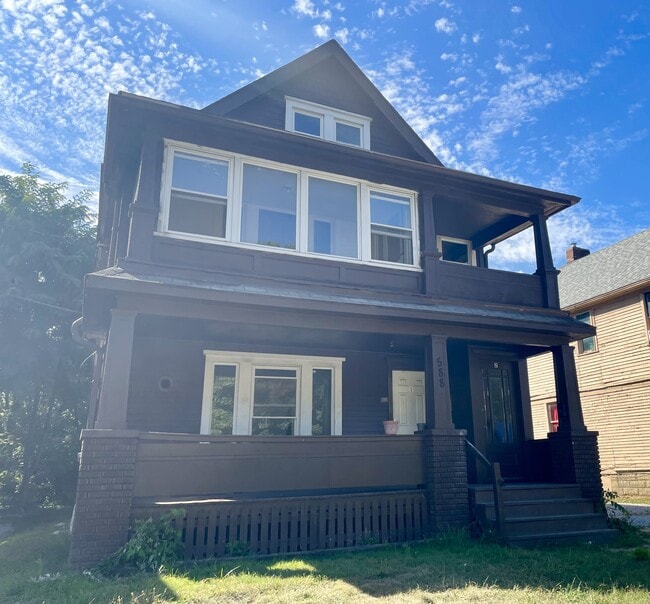Foto del edificio - 588 Schiller Ave
