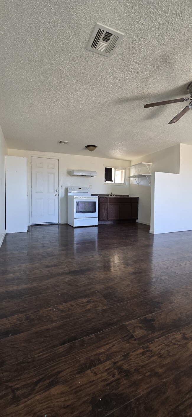 Foto del edificio - 212 S 93rd Ave