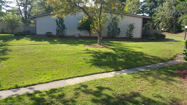 Building Photo - Springbrook