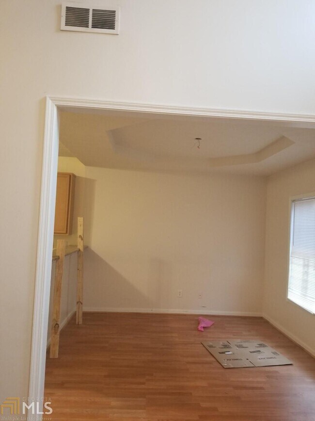 Foto del edificio - 542 Shadowmoore Dr