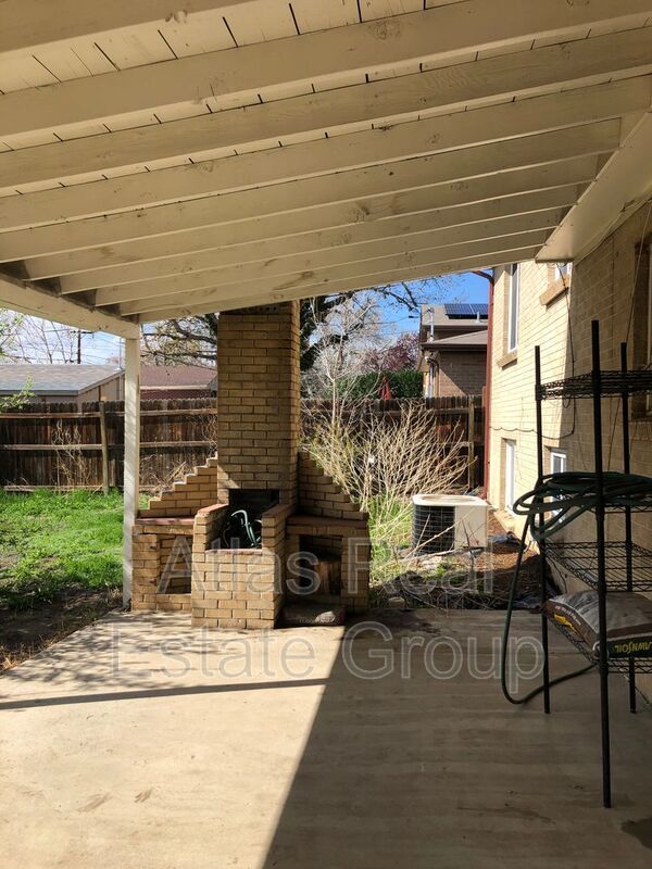 Building Photo - 3555 Jasmine St