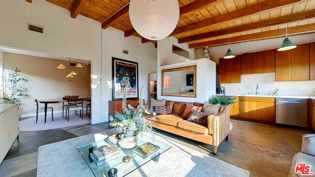 Foto del edificio - 1237 Montecito Dr