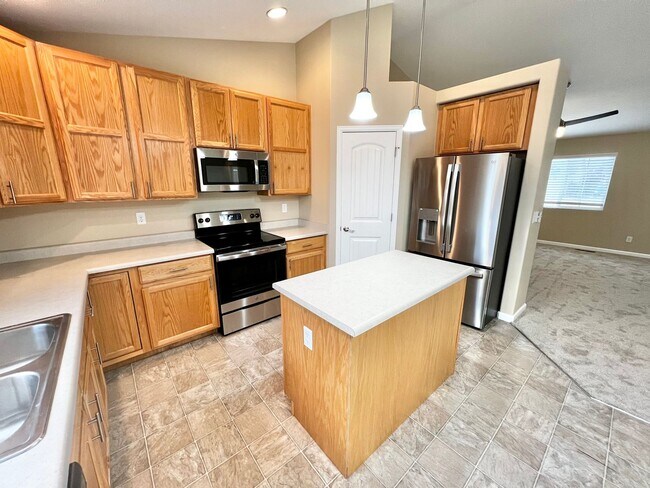 Photo - Beautiful 3 bed 2 bath home in Loveland, CO