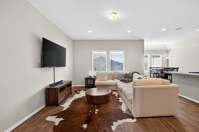 Foto del edificio - 6322 Fairfield Brook Ln