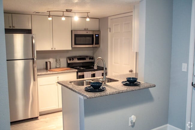 Newly Renovated Apartments with Granite Top  &  Stainless Steel Appliances - Rollingwood Apartments