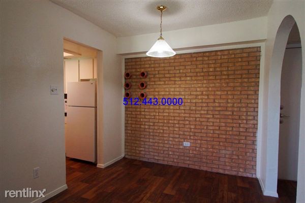 Building Photo - 512 E Riverside Dr
