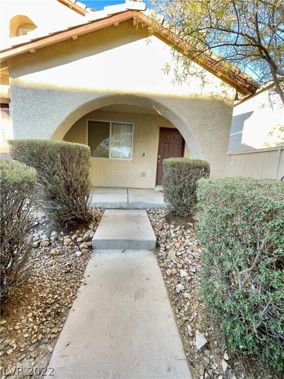 Building Photo - 11901 Fairfax Ridge St