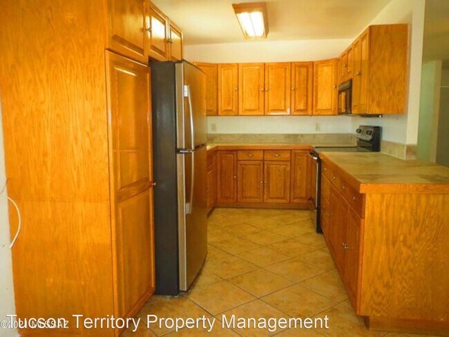 Building Photo - 3 br, 2 bath House - 5067 E Julia St.