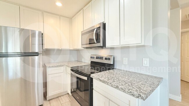 Foto del edificio - 2302 E Yale St