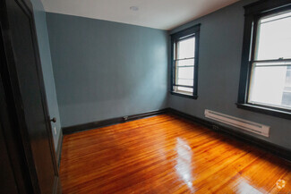 Building Photo - 73 Lounsbury St