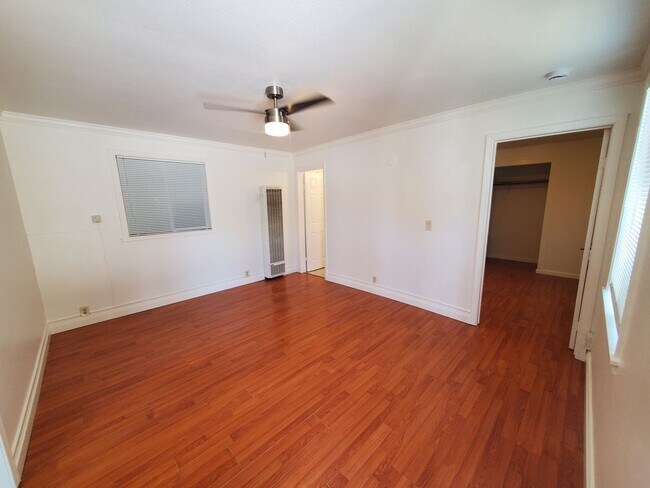 Building Photo - Cute & Cozy 1 Bedroom/ 1 Bath House in San...