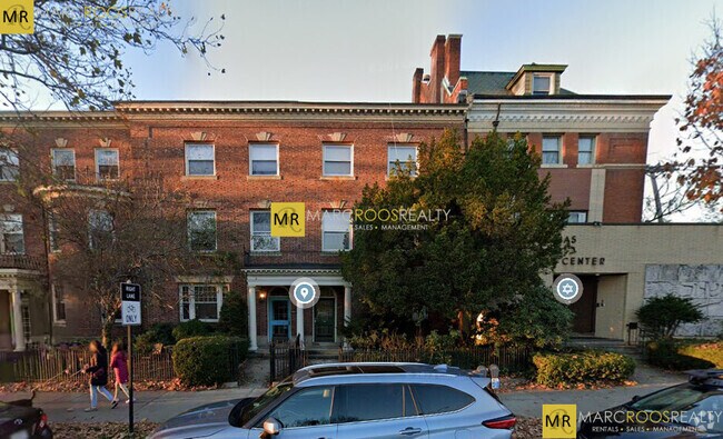 Building Photo - 1712 Beacon St
